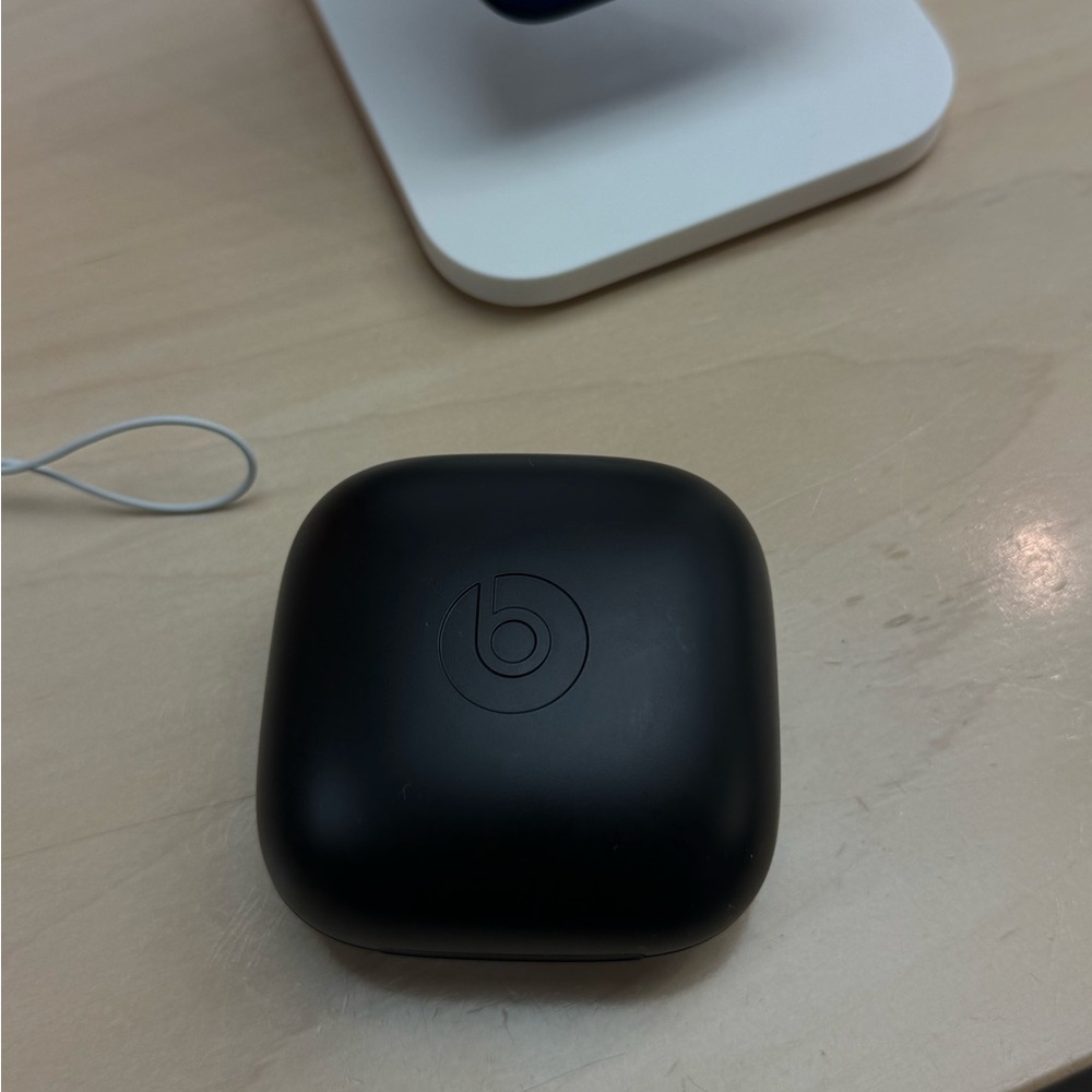 beats fit pro ivory